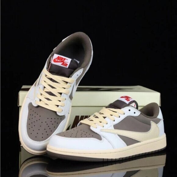 NWTTravis Scott x Air Jordan 1 Retro Low OG 'Reverse Mocha